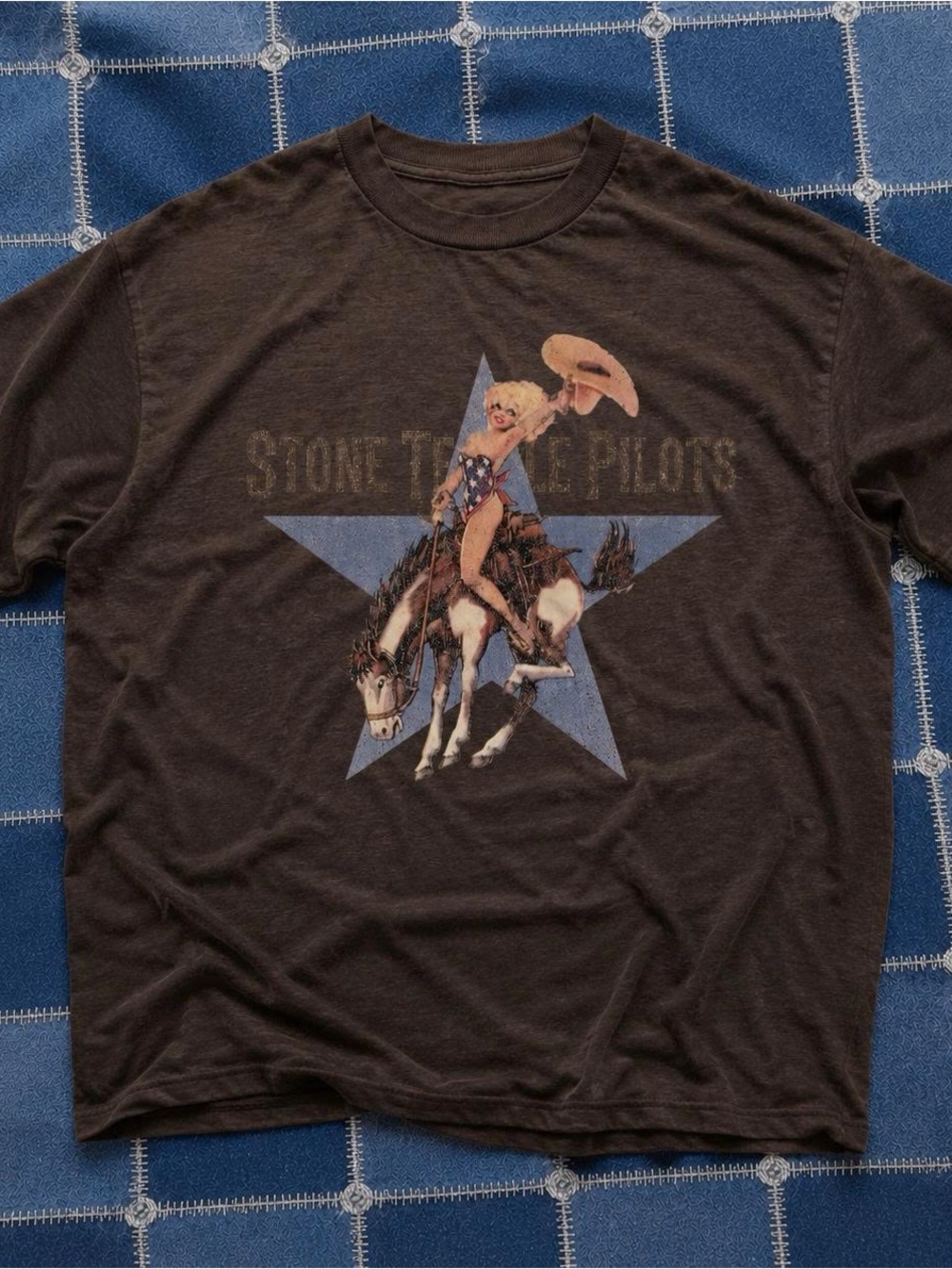 Gildan Brown Short Sleeve Tee with Star Rodeo Graphic